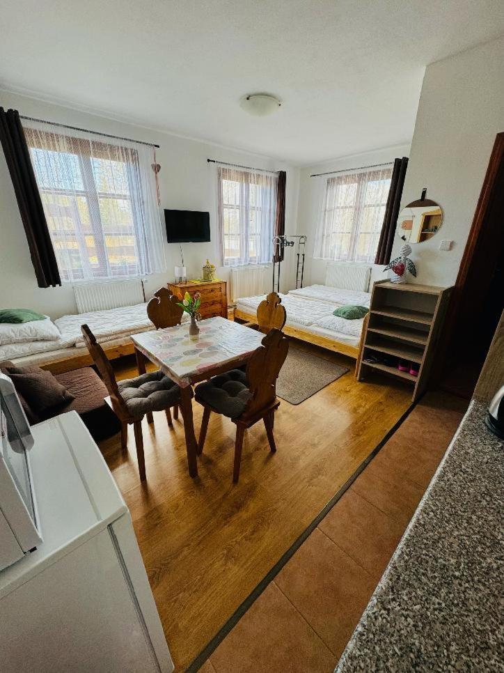 Apartmány Srub Jenišov Horní Planá Exterior foto