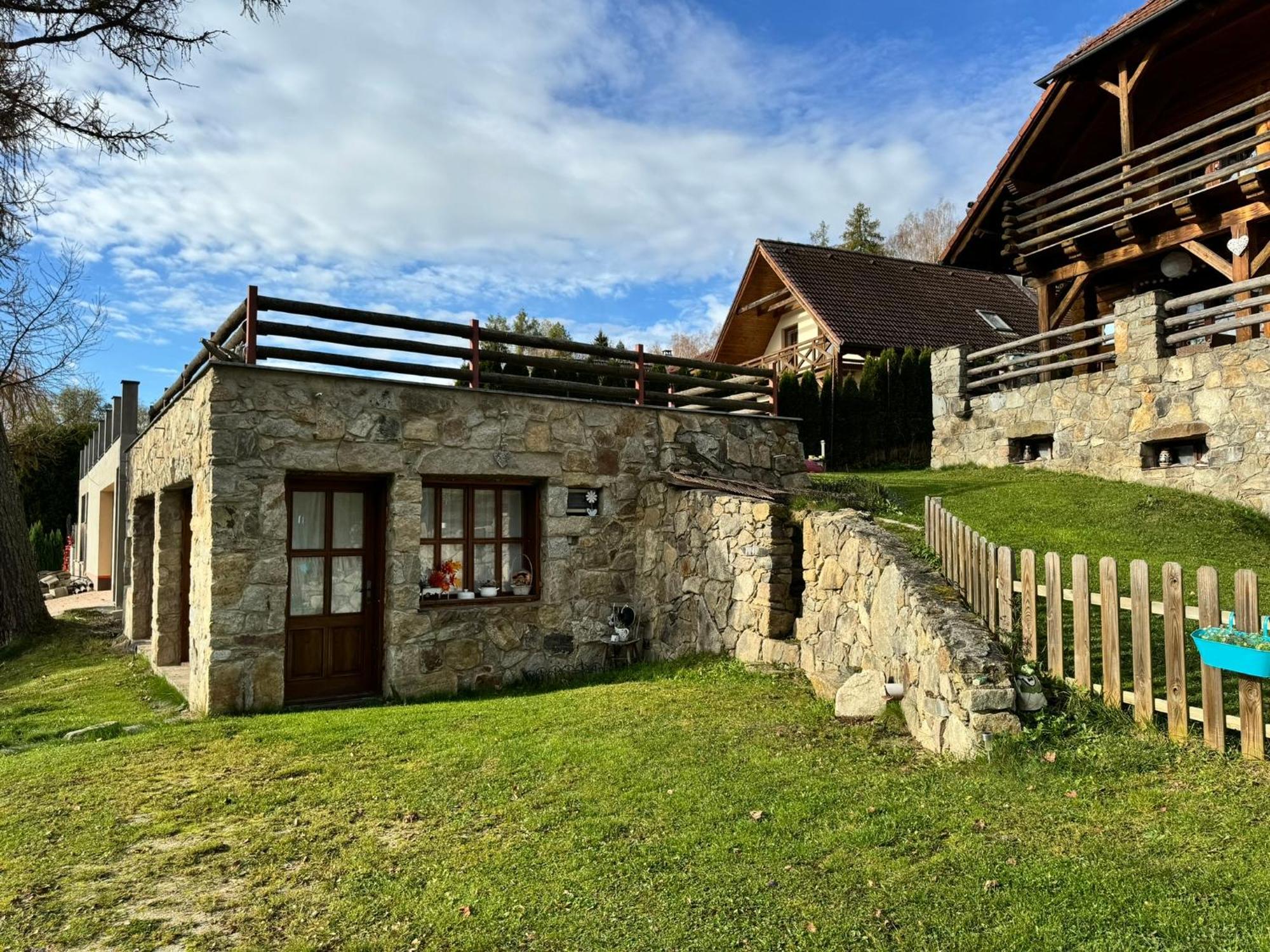 Apartmány Srub Jenišov Horní Planá Exterior foto